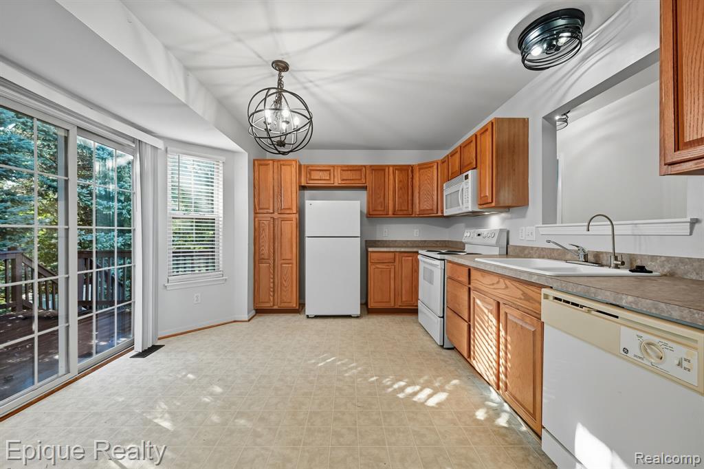 8851 Hardwood Drive, Belleville, MI 48111 — Photo 11