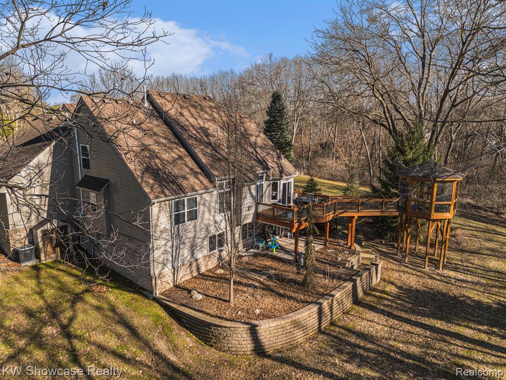 2648 MOREL Drive, Highland, MI 48356 — Photo 27