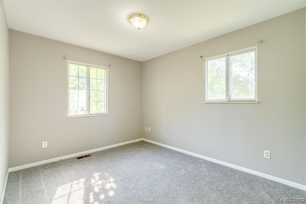 500 Connecticut Avenue, Marysville, MI 48040 — Photo 21