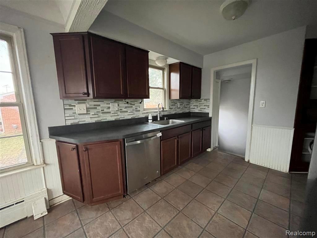 16572 Rosemary, Fraser, MI 48026 — Photo 5