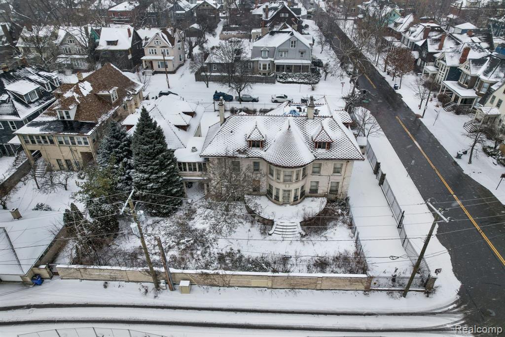 649 VAN DYKE Street, Detroit, MI 48214 — Photo 19