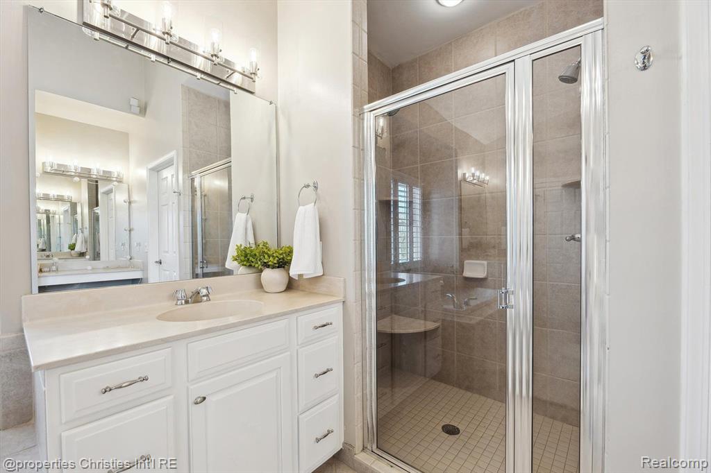 45933 TOURNAMENT Drive, Northville, MI 48168 — Photo 47