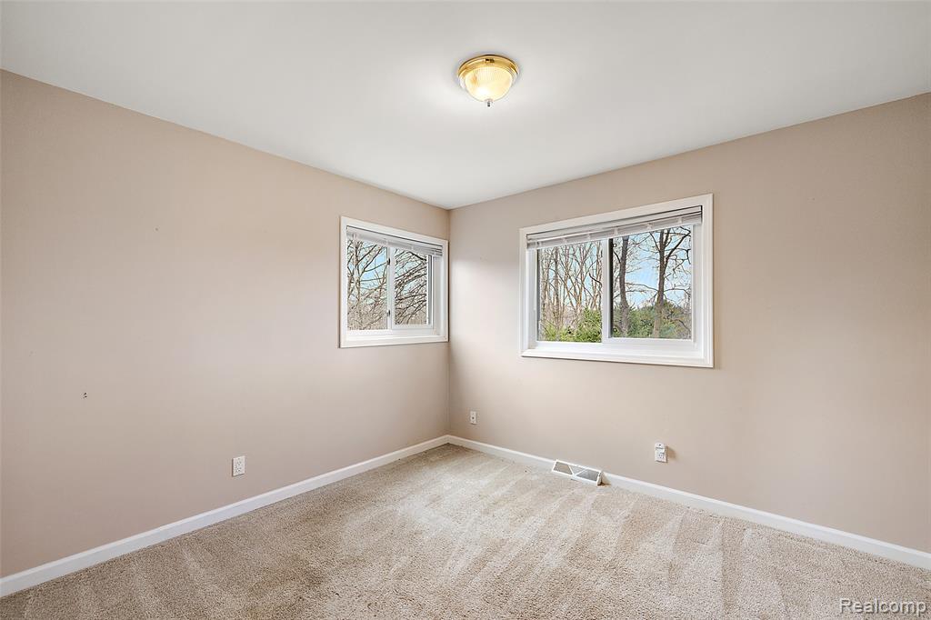 3105 Hickory Ridge Drive, Ortonville, MI 48462 — Photo 31