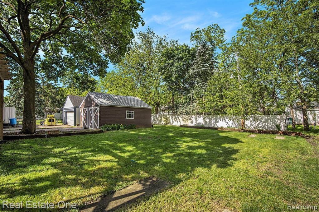 73921 CHURCH Street, Armada, MI — Photo 3