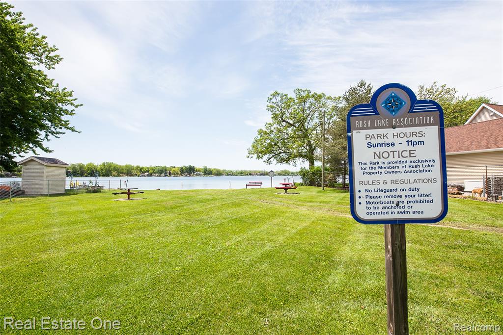 8402 Scotia, Pinckney, MI 48169 — Photo 43