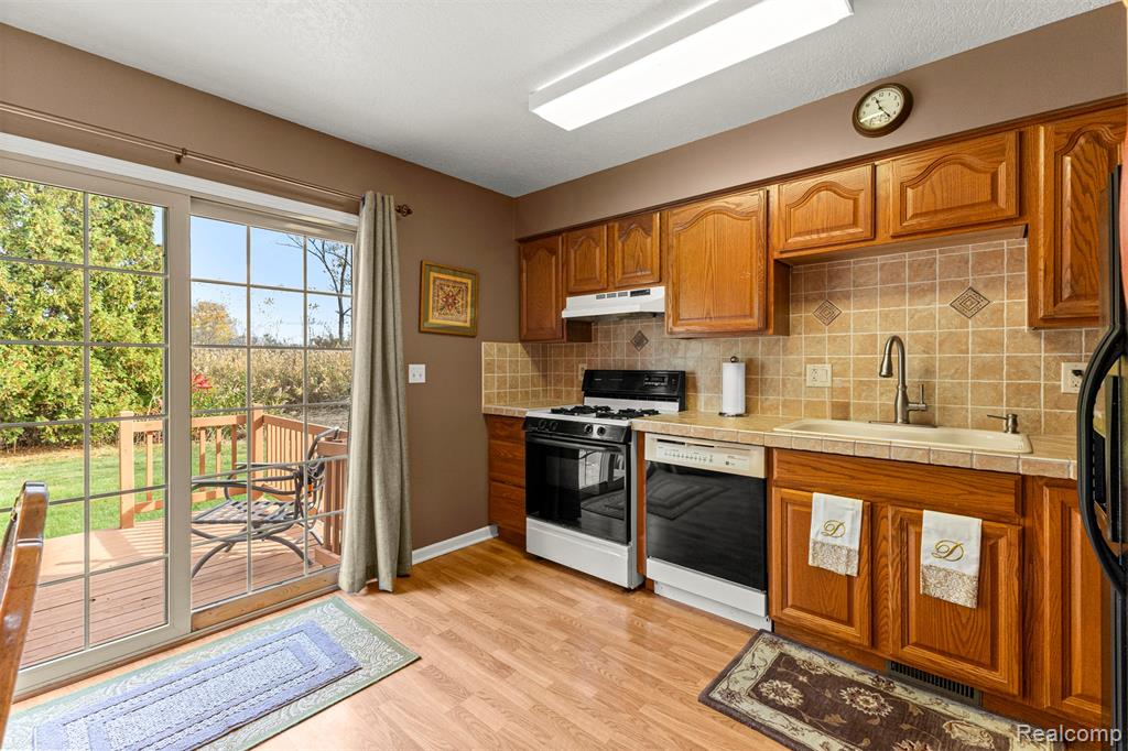 29307 W Jefferson Avenue, 14, Gibraltar, MI — Photo 15