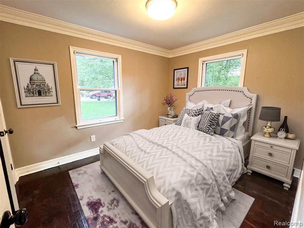 23096 HAWTHORNE Street, Farmington, MI 48336 — Photo 11