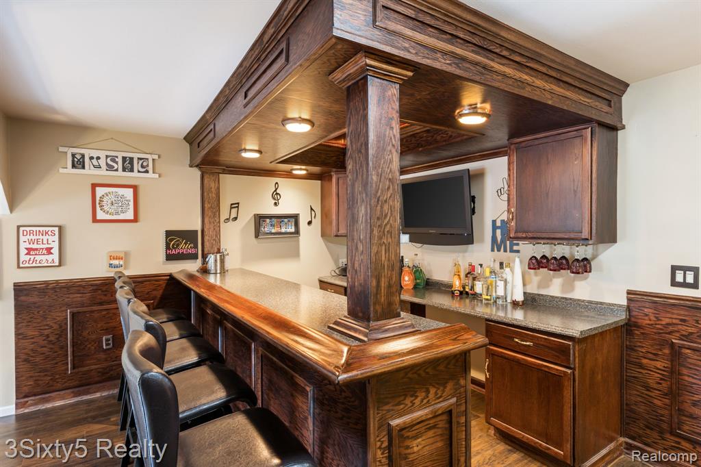2465 RIVERSIDE Drive, 312, Trenton, MI 48183 — Photo 20