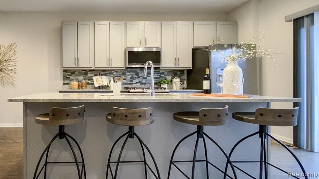 47715 ALDEN TERRACE N, Northville, MI — Photo 4