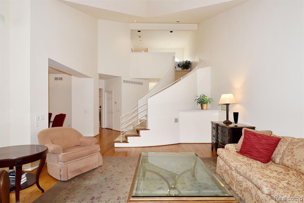 4074 Cranbrook Court, Bloomfield Hills, MI 48301 — Photo 8