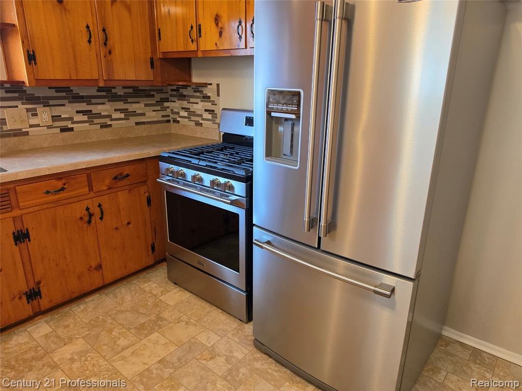 29421 Mark Avenue, Madison Heights, MI 48071 — Photo 12