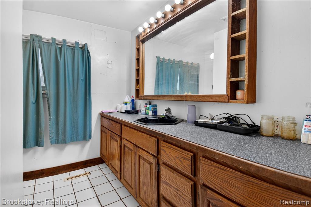6756 W Beard Road, Perry, MI 48872 — Photo 15