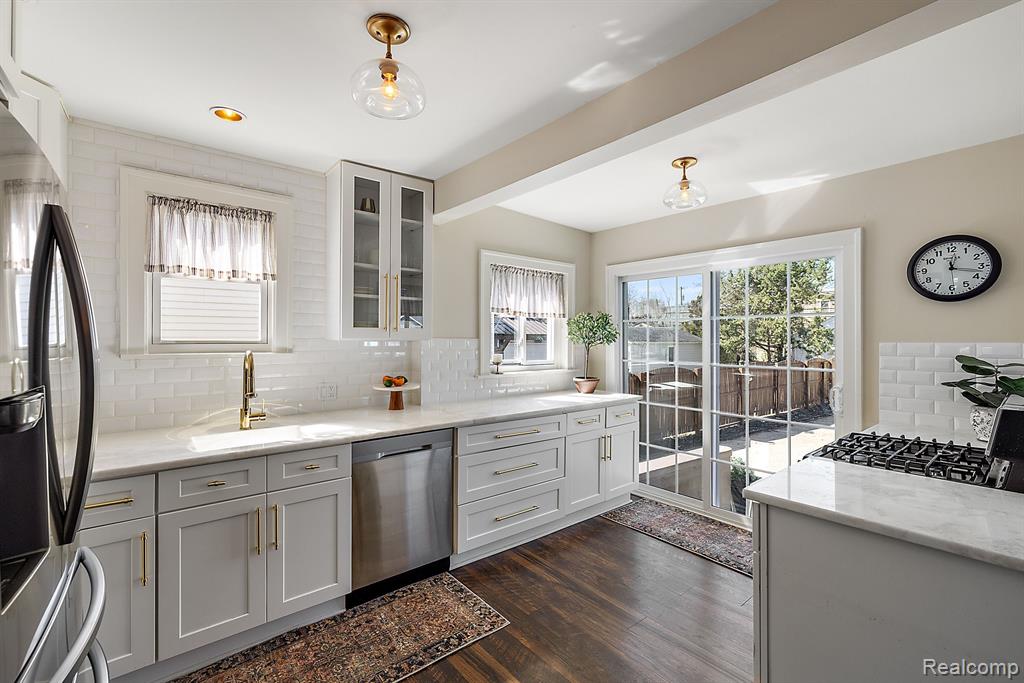 714 S Rembrandt Avenue, Royal Oak, MI 48067 — Photo 10
