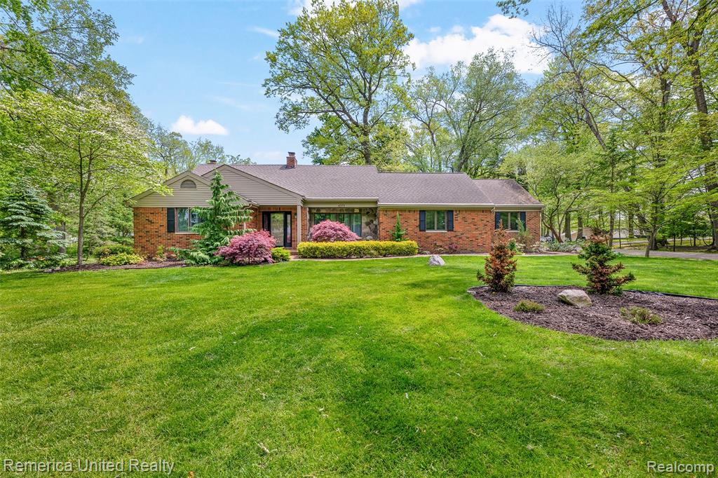 4375 Irene Drive, Howell, MI 48843 — Photo 8