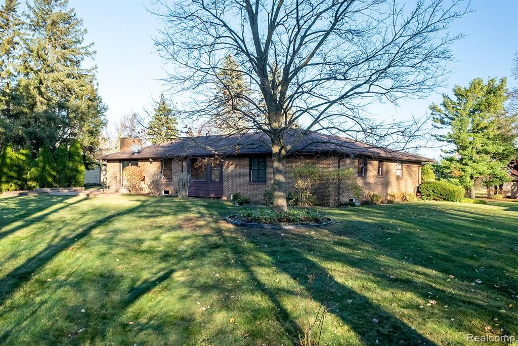 6865 FREDMOOR Drive, Troy, MI 48098 — Photo 44