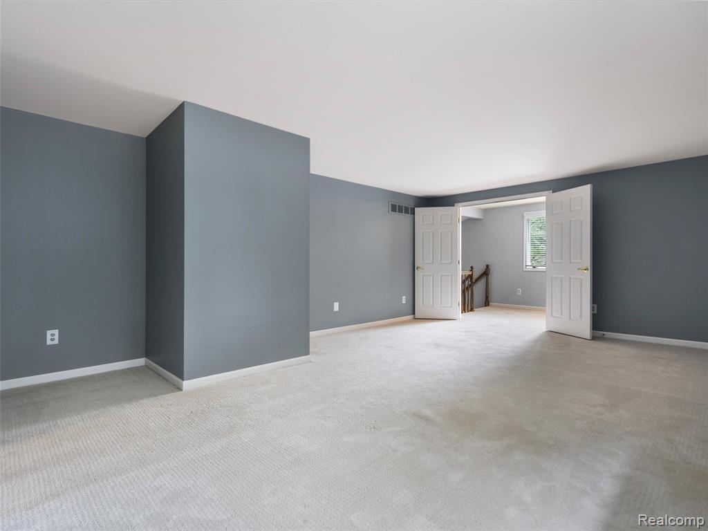 42712 Elizabeth Circle, Clinton Twp, MI 48038 — Photo 27