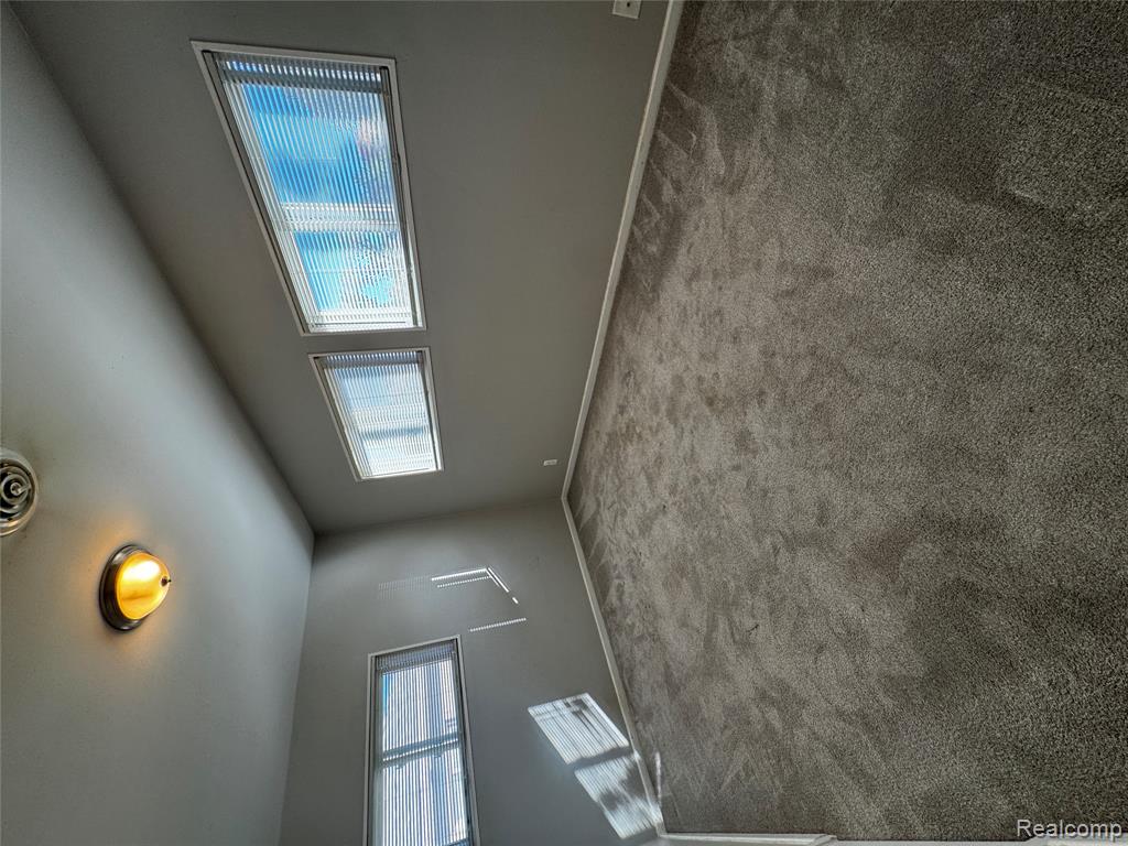 841 E Hudson Avenue, Madison Heights, MI 48071 — Photo 11
