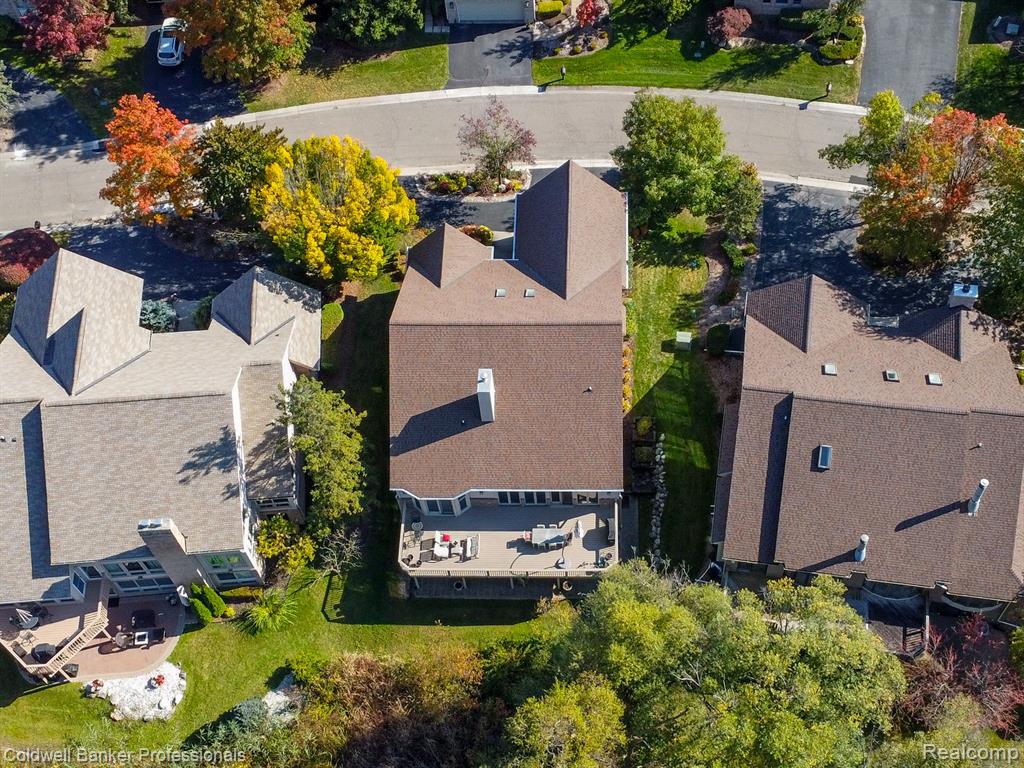 5040 OAKBROOKE Drive, West Bloomfield, MI 48323 — Photo 33