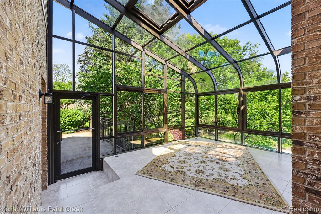 1432 Oakmont Court, Lake Orion, MI 48362 — Photo 10