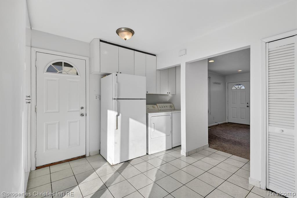 10111 Troy Street, Oak Park, MI, 48237