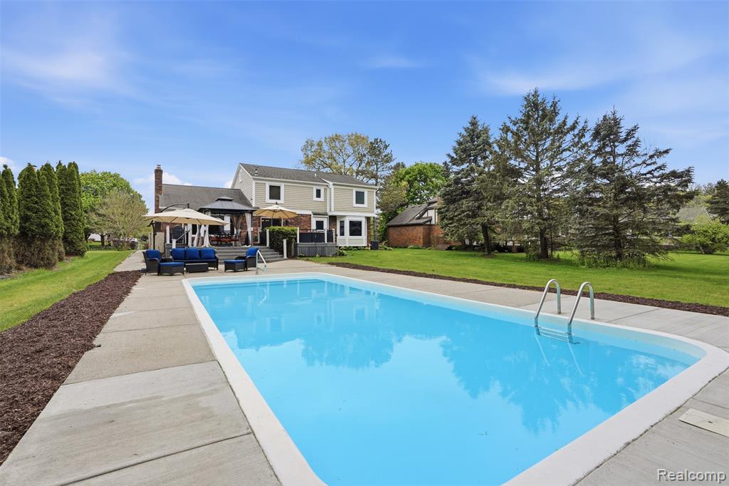 8876 Wintercove Drive, Commerce Twp, MI 48382 — Photo 8
