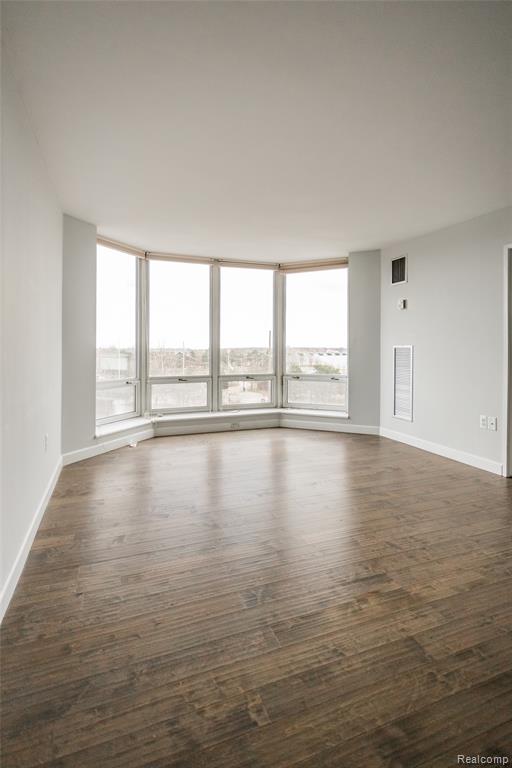250 E Harbortown Drive - Photo 5