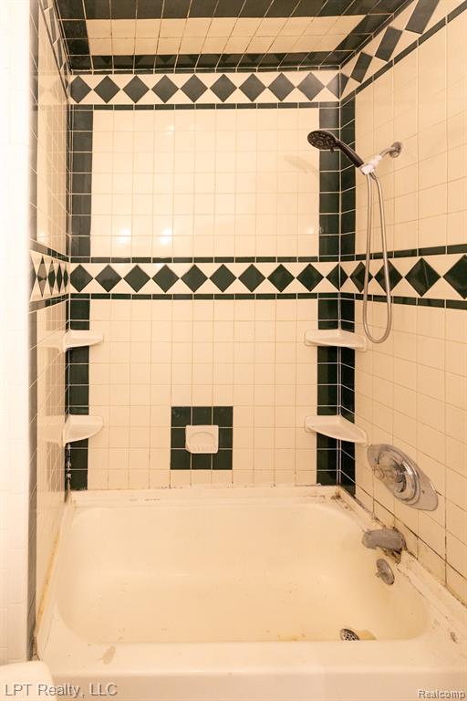 6015 Mayburn Street W, Dearborn Heights, MI 48127 — Photo 4
