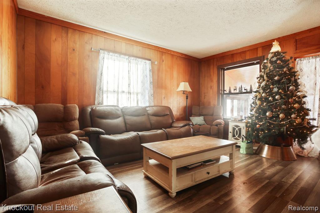6180 Shattuck Road, Saginaw, MI 48603 — Photo 6