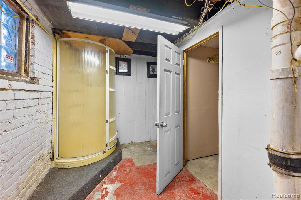 2445 Concord Street, Detroit, MI 48207 — Photo 31