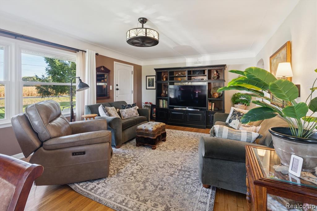 16303 Almont Road, Allenton, MI 48002 — Photo 9