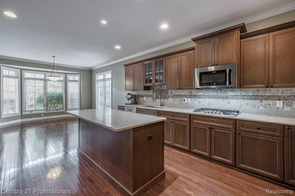 6410 Enclave Drive, Clarkston, MI 48348 — Photo 32