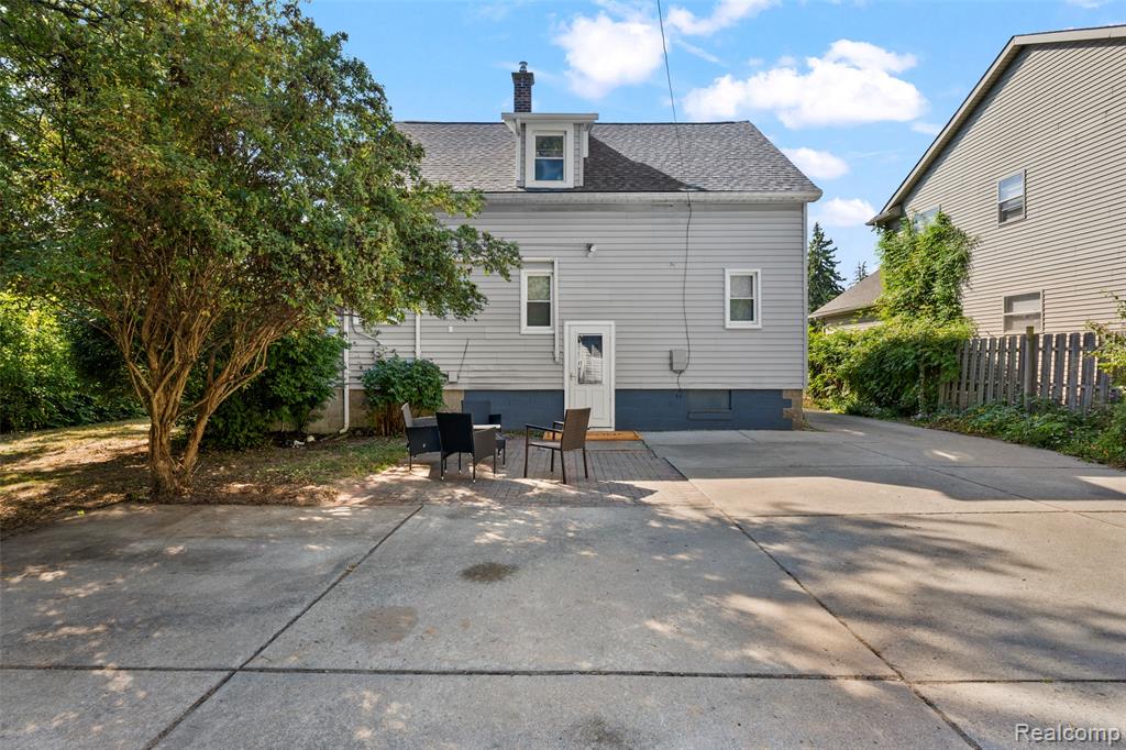 1629 E Elza Avenue, Hazel Park, MI 48030 — Photo 36