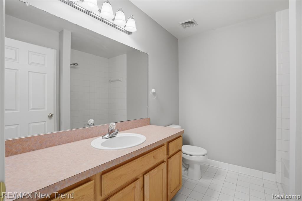 729 Akehurst Lane, White Lake, MI — Photo 43