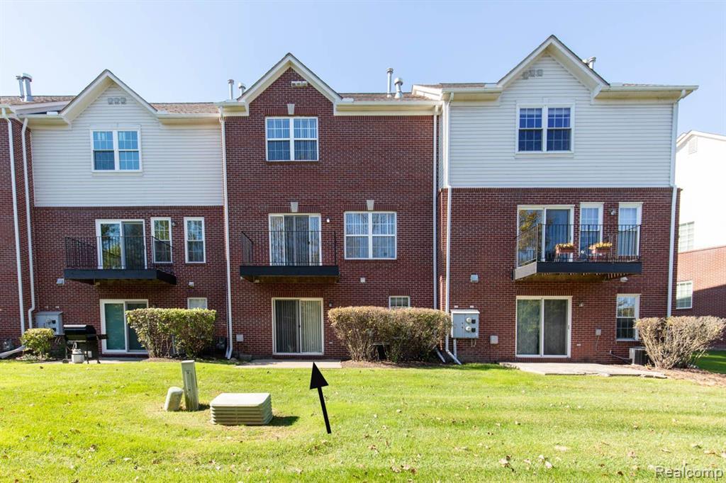475 CHERRY ORCHARD Road, Canton, MI 48188 — Photo 44