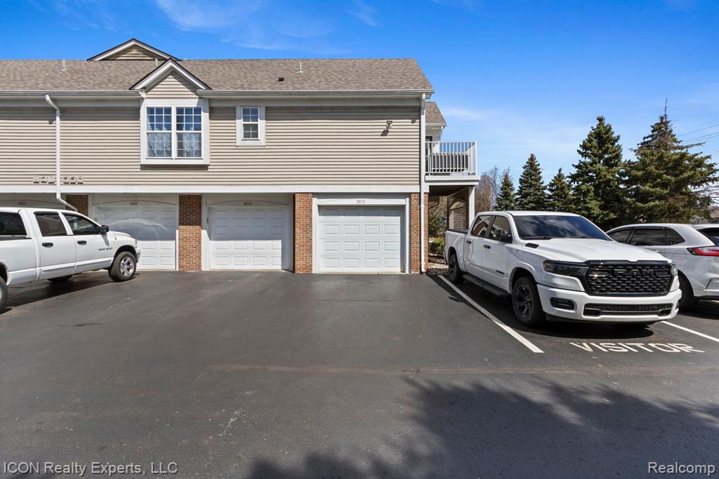 5876 PINE AIRES Drive, Sterling Heights, MI 48314 — Photo 19