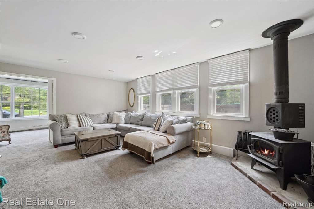 8921 Lake Road, Grosse Ile, MI 48138 — Photo 8