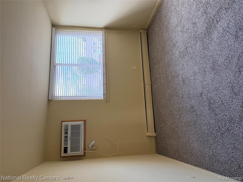 4913 Crooks Road, G4, Royal Oak, MI 48073 — Photo 15
