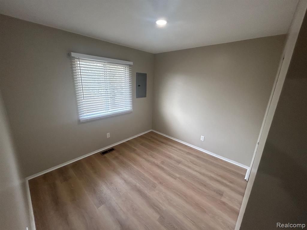 5262 VAN WINKLE Street, Brighton, MI 48116 — Photo 9