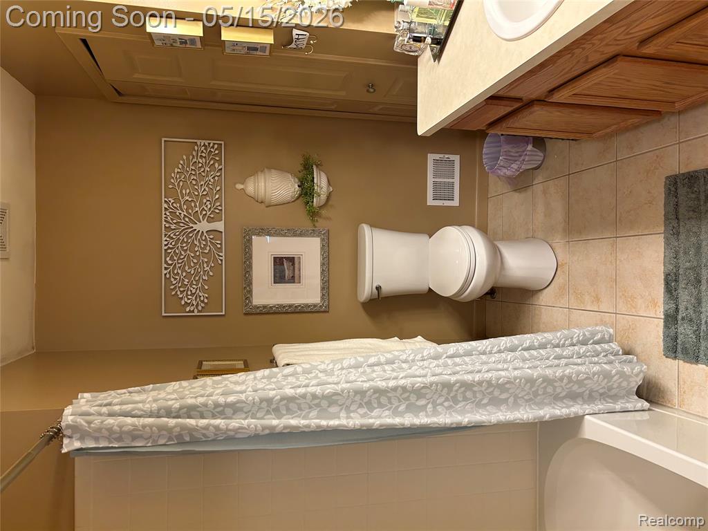 41011 Williams Street, 246, Grand Blanc, MI 48439 — Photo 24