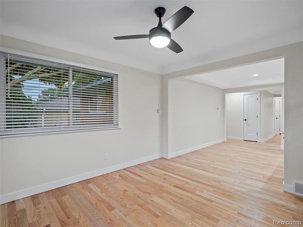 8211 Saint John Street, Utica, MI 48317 — Photo 10