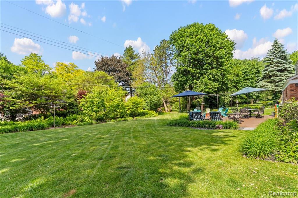 931 S Shady Hollow Circle, Bloomfield Hills, MI 48304 — Photo 43