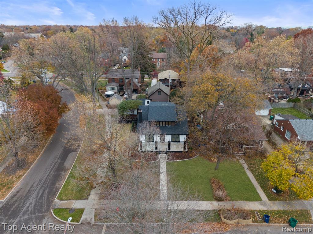 784 Barrington Road, Grosse Pointe Park, MI 48230 — Photo 49