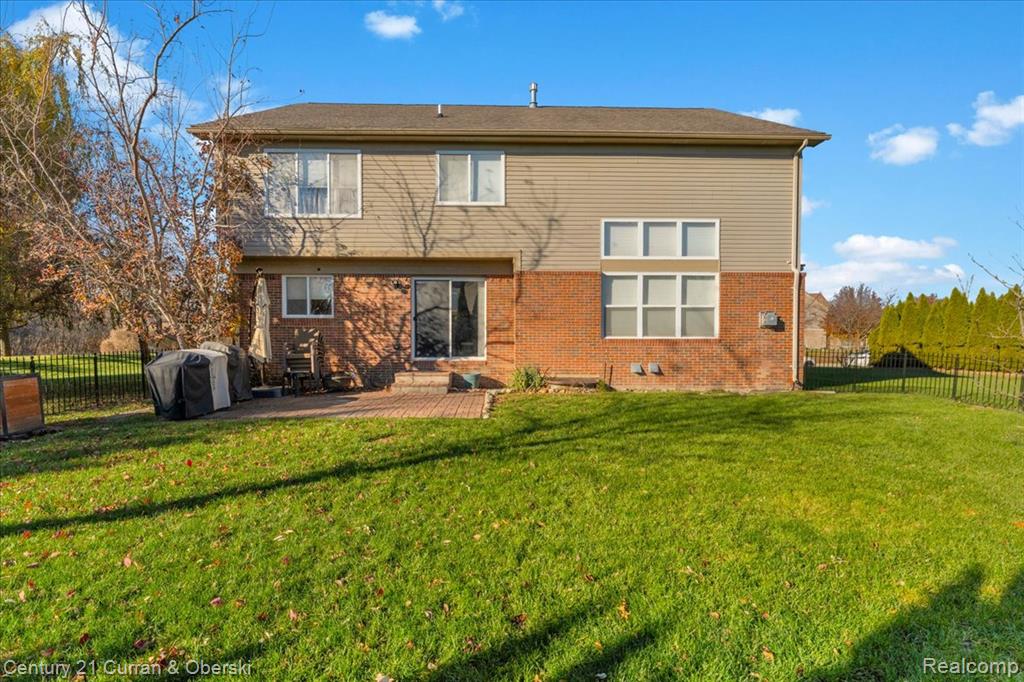 33997 Brownswood Blvd, Rockwood, MI — Photo 27