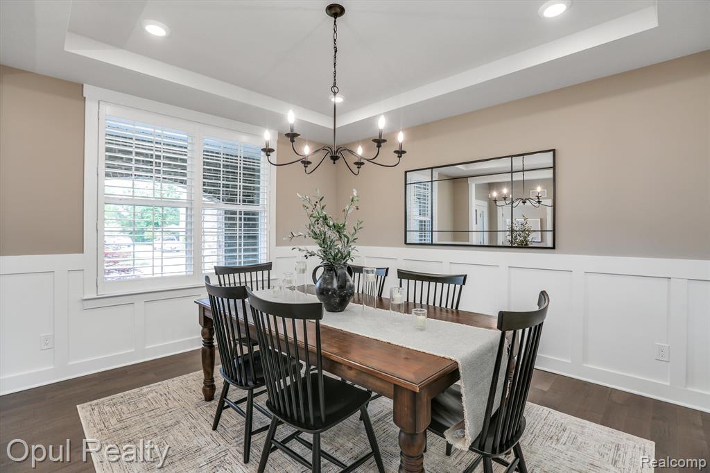 7484 HARDWOOD Circle, Canton, MI 48187 — Photo 5