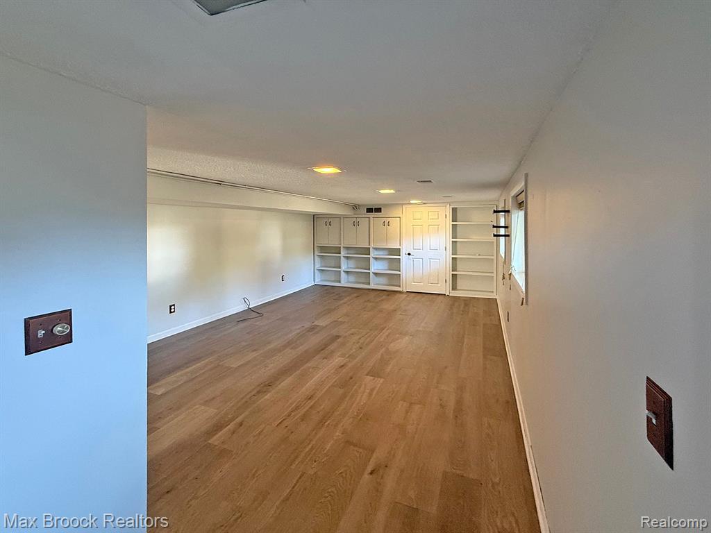 8055 Donna Street, Westland, MI — Photo 14
