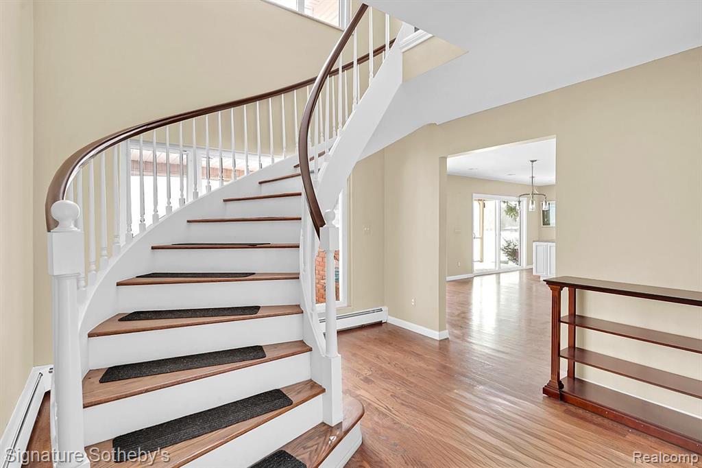 2224 LAKE ANGELUS Shores, Lake Angelus, MI 48326 — Photo 21