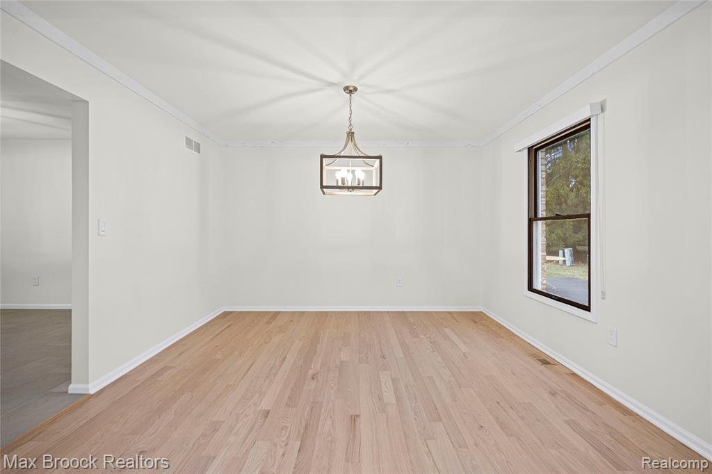 28977 Lake Park Dr. Drive, Farmington, MI 48331 — Photo 13