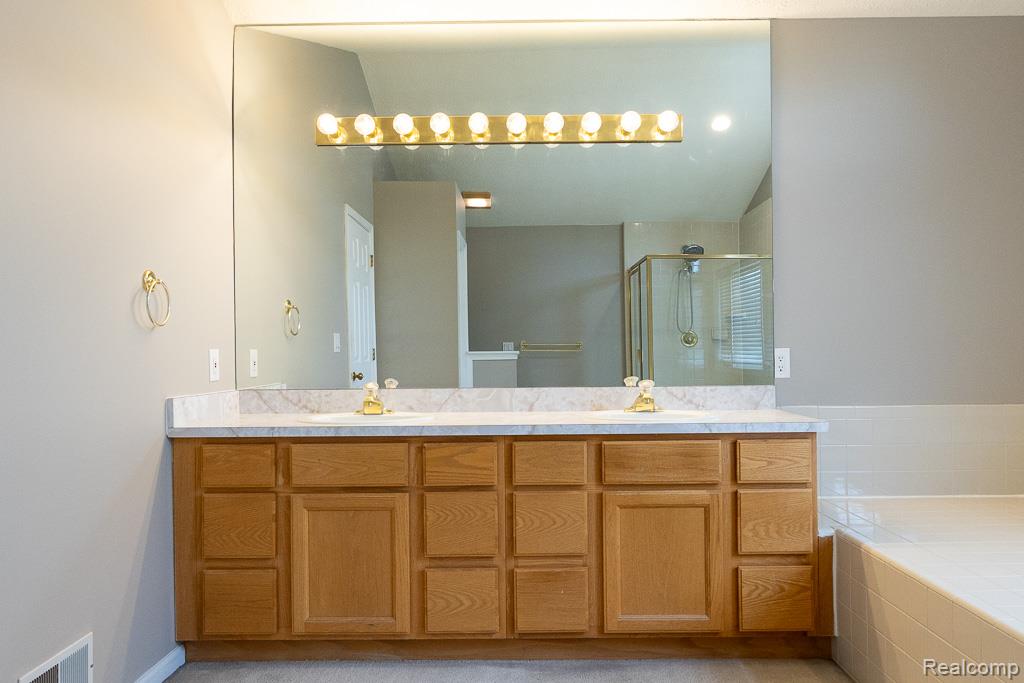 46692 INVERNESS Road, Canton, MI 48188 — Photo 12