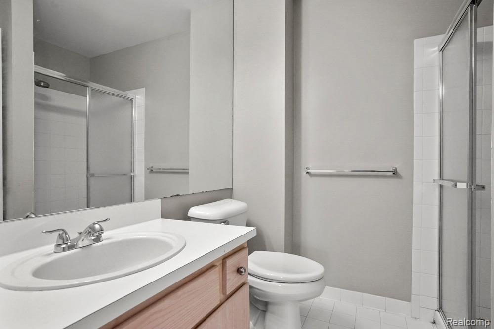 22051 Atlantic Pointe, Farmington Hills, MI 48336 — Photo 21