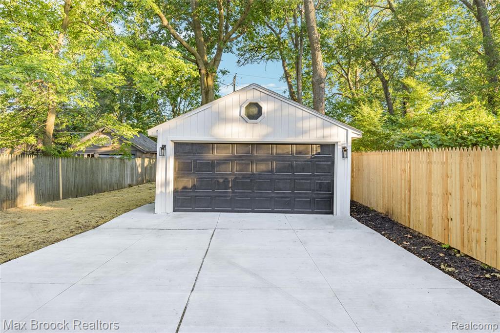 36 Woodward Heights Boulevard, Pleasant Ridge, MI — Photo 52
